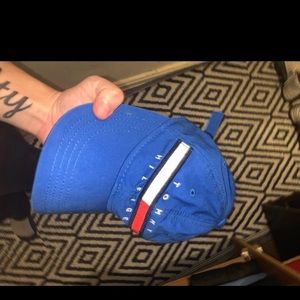 Tommy Hilfiger hat